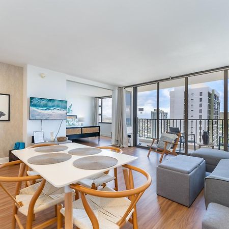 Apartmán Waikiki Banyan W-Ocean Views With Free Parking! Honolulu Exteriér fotografie
