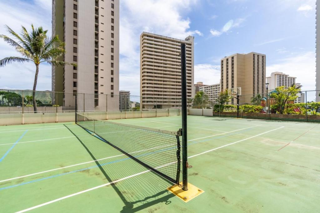 Apartmán Waikiki Banyan W-Ocean Views With Free Parking! Honolulu Exteriér fotografie