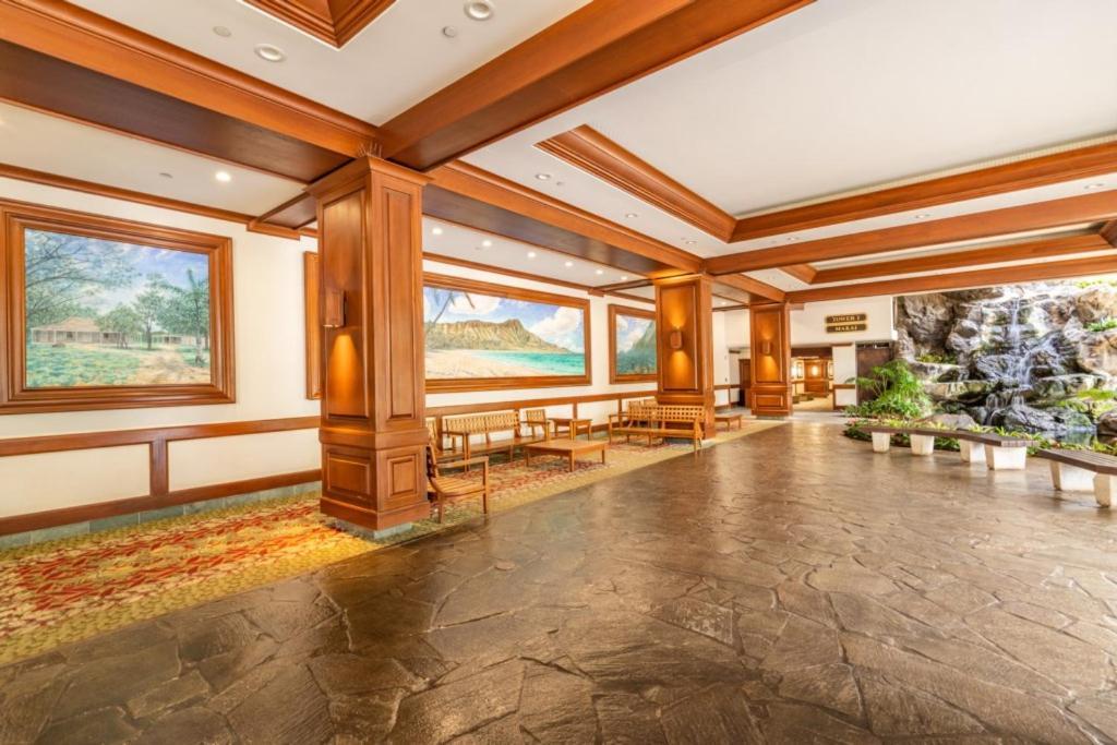 Apartmán Waikiki Banyan W-Ocean Views With Free Parking! Honolulu Exteriér fotografie