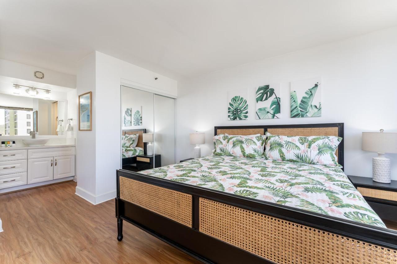 Apartmán Waikiki Banyan W-Ocean Views With Free Parking! Honolulu Exteriér fotografie